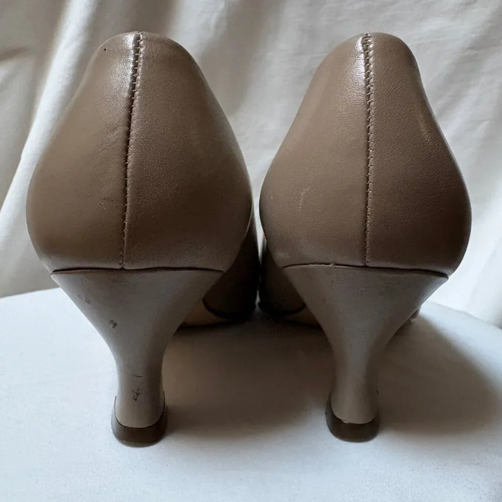 Nine West Taupe Leather Pumps – Size 6 - Picture 4 of 9
